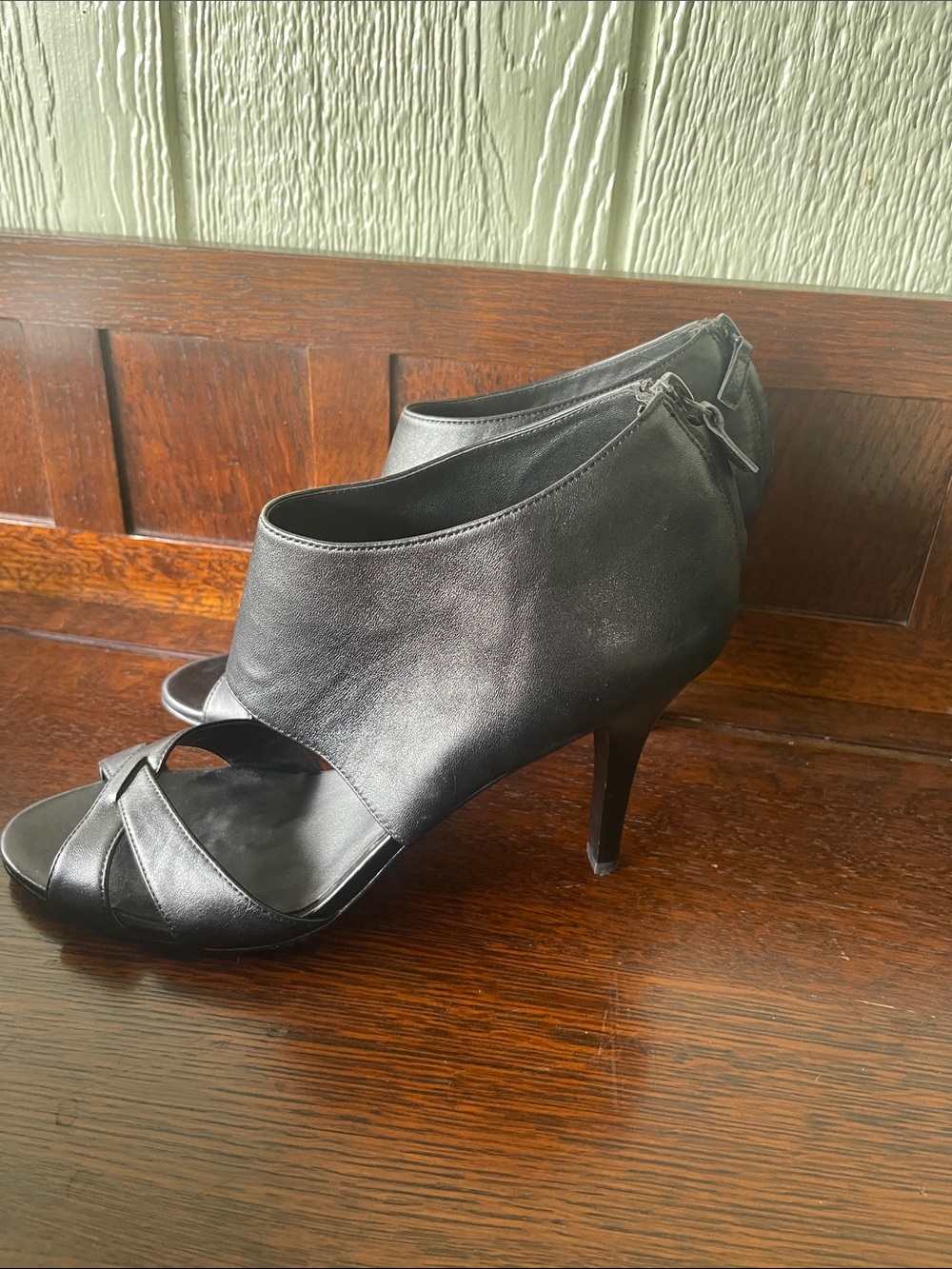 Cole Haan size 11 leather heels